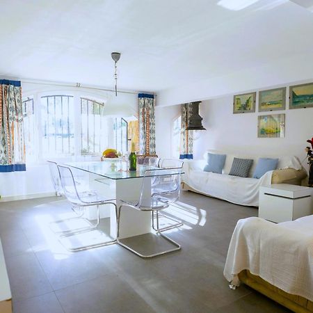 Suitur Beachfront Apartment Roc De Sant Gaieta Roda de Bará Exteriér fotografie